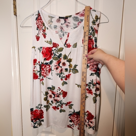 NWOT Papermoon Stretch Floral Tank White and Red Size 3X - Picture 3 of 8